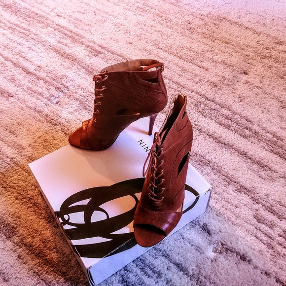 Booties - Picture 4 of 7